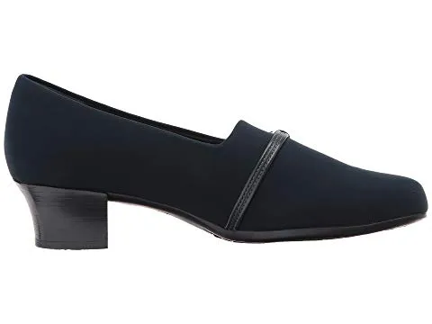 Munro Women's Cindi Navy